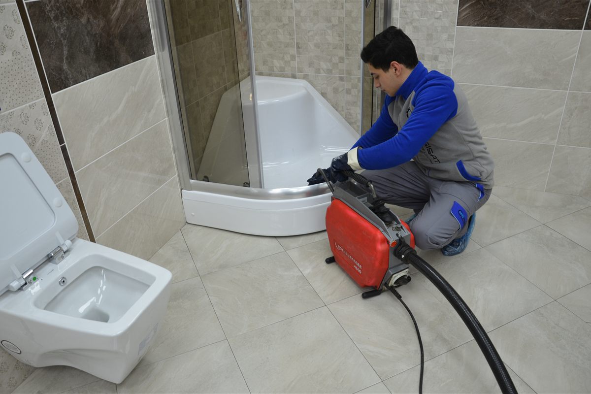 Sultanbeyli su kaçağı tespiti için banyo hattı incelemesi