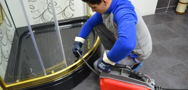 Robotla Pis Su Gider Tıkanıklığı Açma